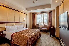 The Grand Hill Hotel