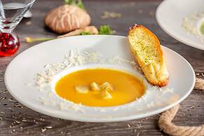 The Grand Hill Hotel