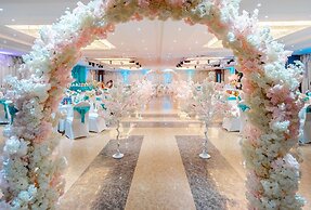 The Grand Hill Hotel