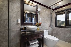 Alisa Premier Cruise