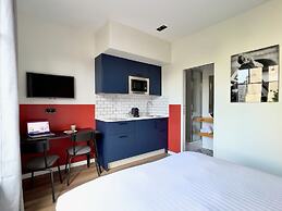 YAYS Paris Zola by Numa