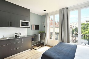 YAYS Paris Zola by Numa