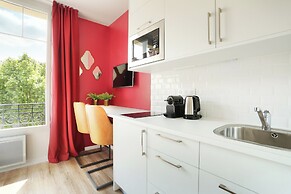 YAYS Paris Zola by Numa