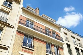 YAYS Paris Zola by Numa