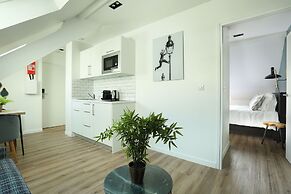 YAYS Paris Zola by Numa