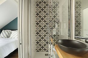 YAYS Paris Zola by Numa