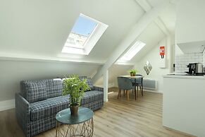 YAYS Paris Zola by Numa