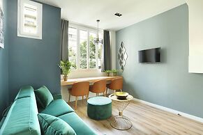 YAYS Paris Zola by Numa