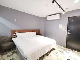 Slow Wow Hot Spring Hotel