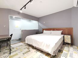 Slow Wow Hot Spring Hotel