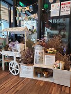 Slow Wow Hot Spring Hotel