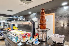 Hotel Chatur Costa Caleta