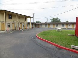 Travel Inn & Suites