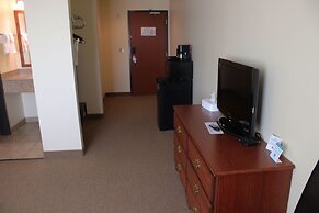 Edgewood Hotel & Suites