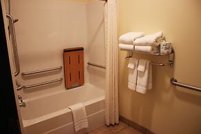 Edgewood Hotel & Suites