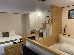 Fuyam Tourist Home