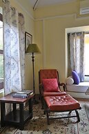 Jim's Jungle Retreat