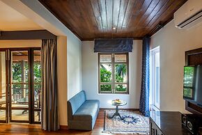 Earl's Reef Hotel