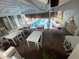 Alacati Eldoris Otel