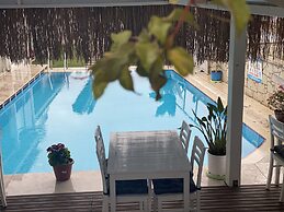 Alacati Eldoris Otel