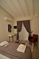 Alacati Eldoris Otel