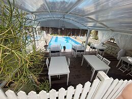 Alacati Eldoris Otel