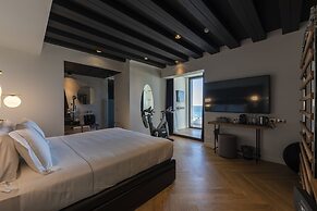 MaisonMe Boutique Hotel - Adults Only