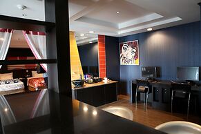 V Hotel