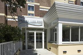 Opéralia Hôtel Les Pins