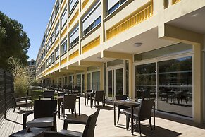 Opéralia Hôtel Les Pins