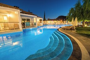 Mozaik Swim Up Hotel and Apartments