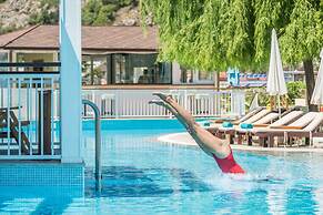 Mozaik Swim Up Hotel and Apartments