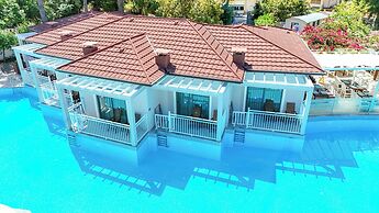 Mozaik Swim Up Hotel and Apartments