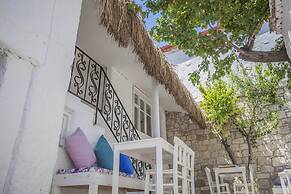 Alacati Alanur Otel
