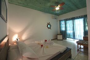 Takamaka Green Village