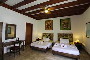 Takamaka Green Village