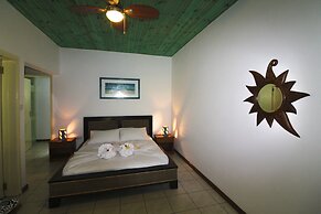 Takamaka Green Village