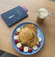 The Golden Stork - Hostel