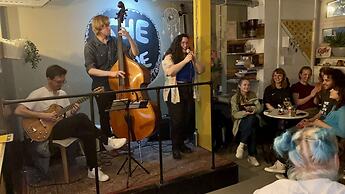 The Golden Stork - Hostel