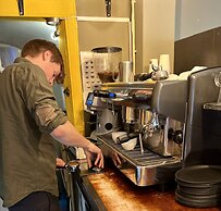 The Golden Stork - Hostel