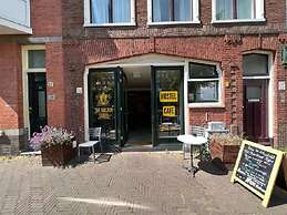 The Golden Stork - Hostel