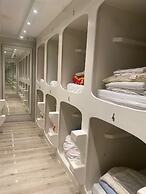 The Golden Stork - Hostel