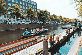 The Golden Stork - Hostel