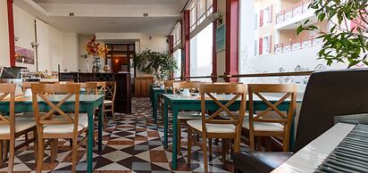 Logis Hotel Le Majestic
