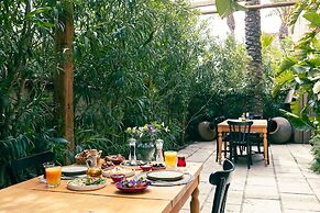 Manastir Alacati Hotel