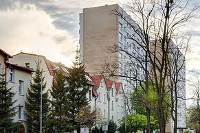 Dom & House - Level Eleven Apartment Sea View