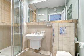 Dom & House - Level Eleven Apartment Sea View