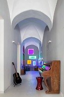 Babila Hostel & Bistrot