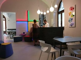 Babila Hostel & Bistrot