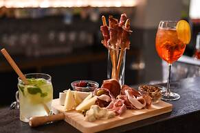 Babila Hostel & Bistrot